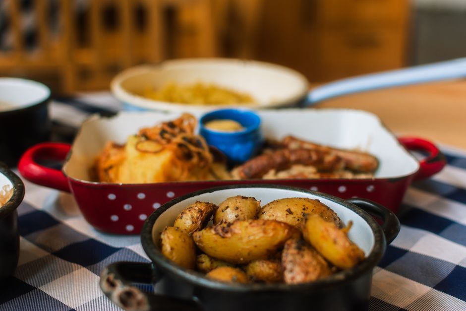Cartofi noi cu urzici