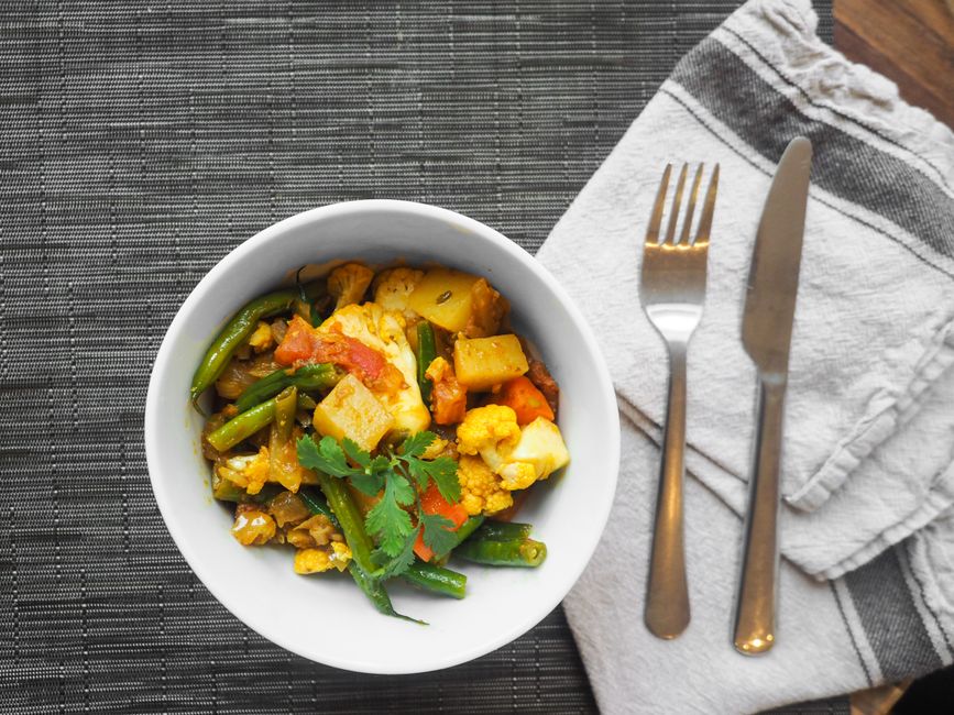 Curry cu urzici și lapte de cocos