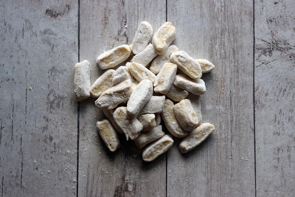 Gnocchi cu urzici, pufoși și verzi
