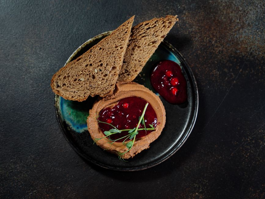 Pate vegetal de urzici cu năut