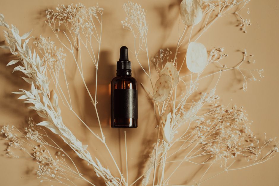Urzica pentru retenția de apă și edeme: efect diuretic natural